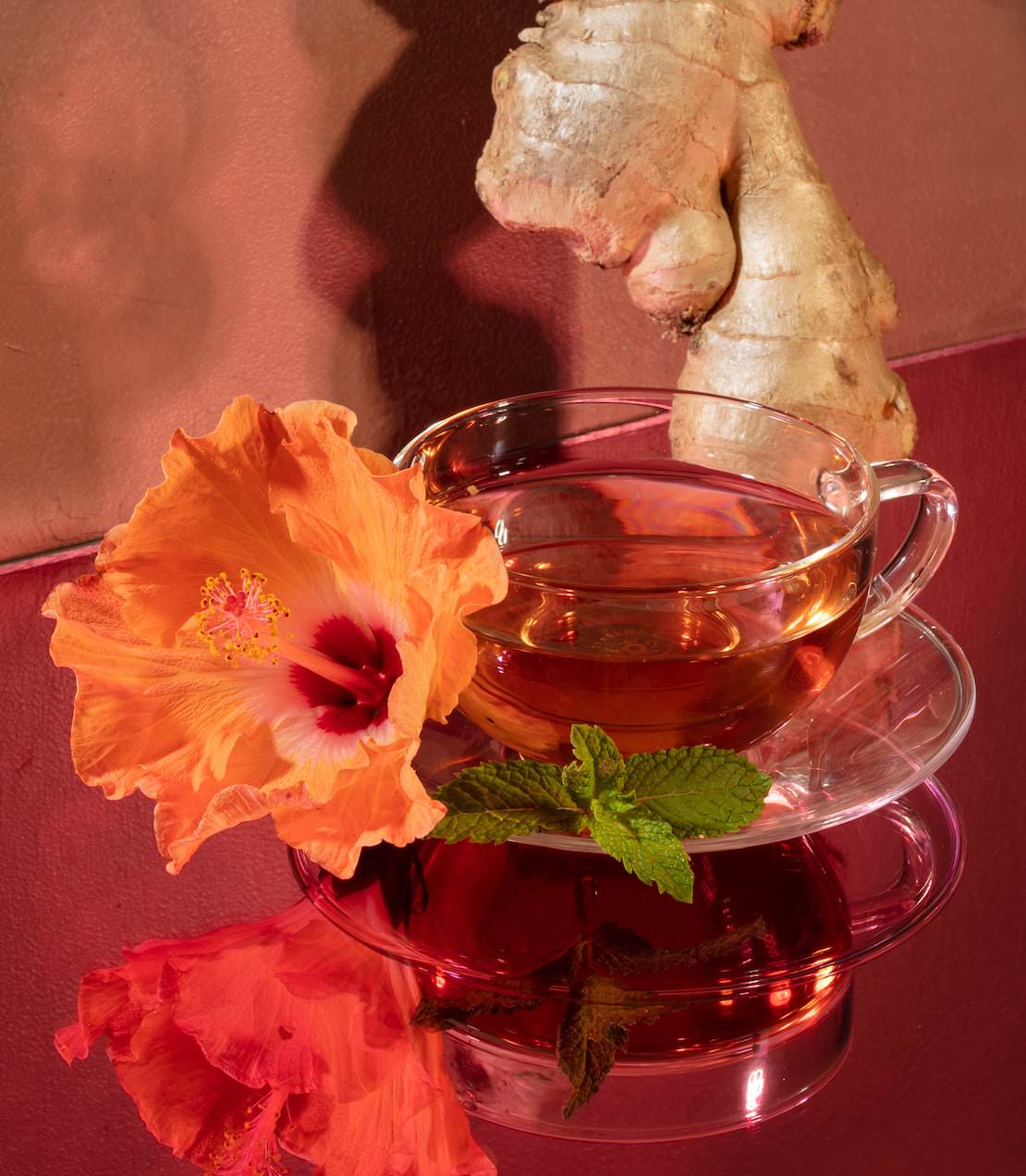 Organic Hibiscus Ginger mood image.